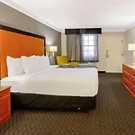 La Quinta By Wyndham Hotel