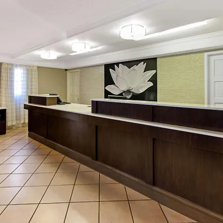 Hotel La Quinta By Wyndham 3*