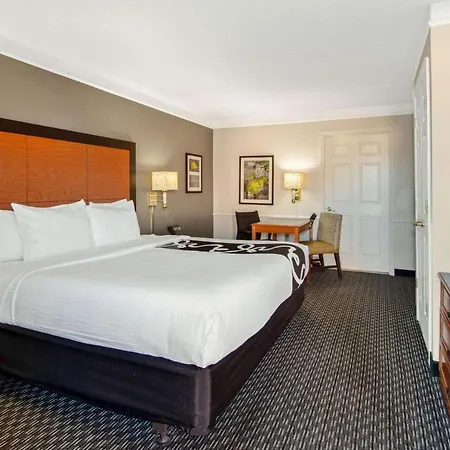 La Quinta By Wyndham 3*